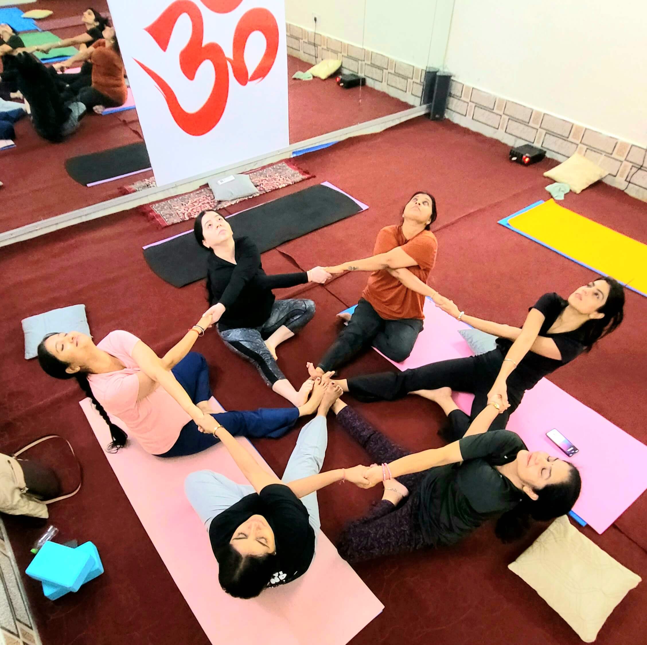 Yoga teacher training coutse